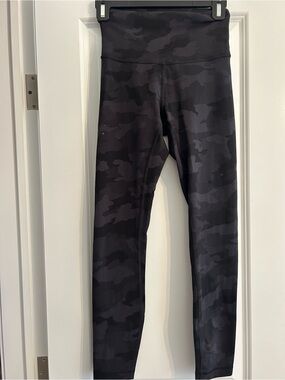 Women’s High-Waist Black Camo Leggings